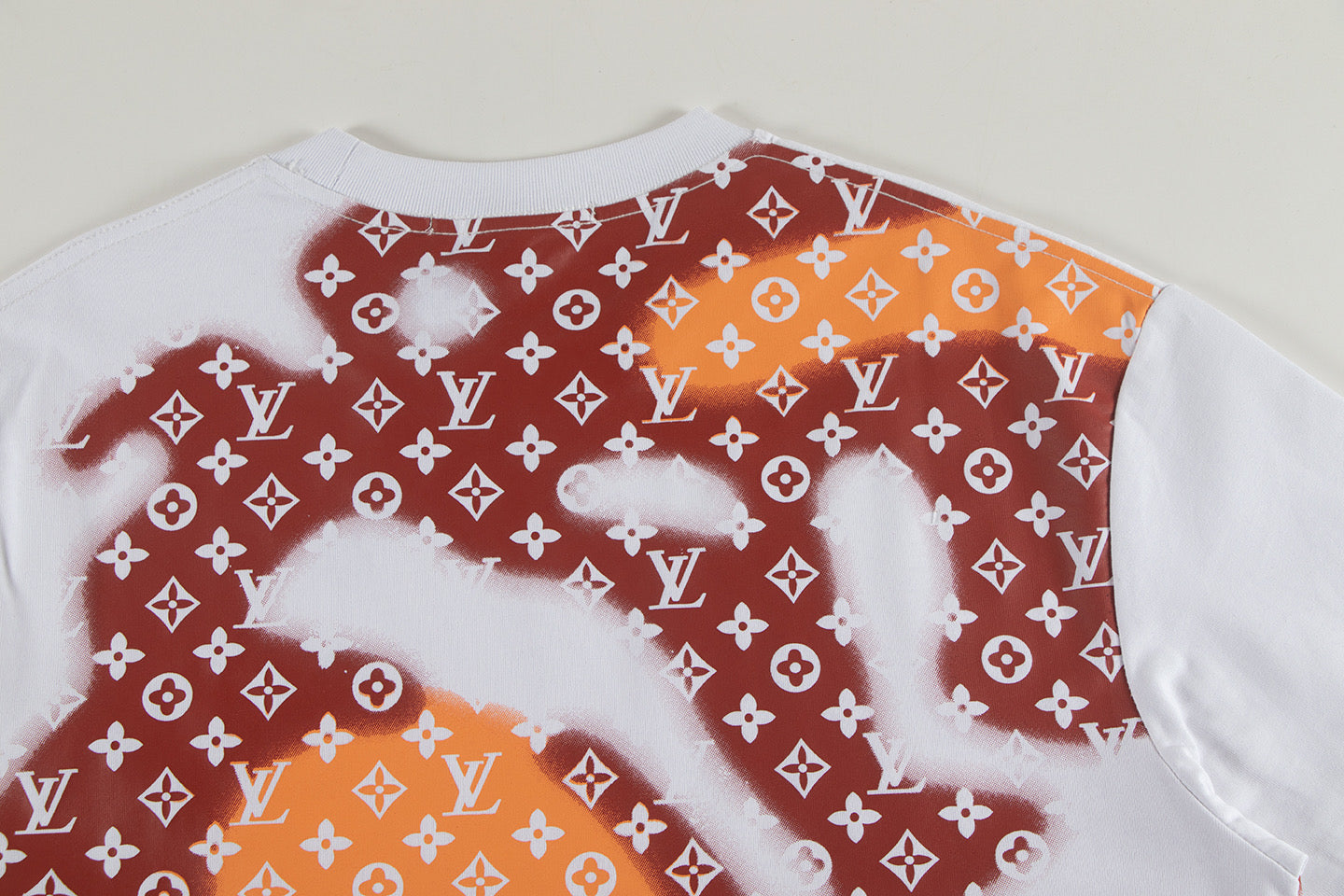 L t-shirt