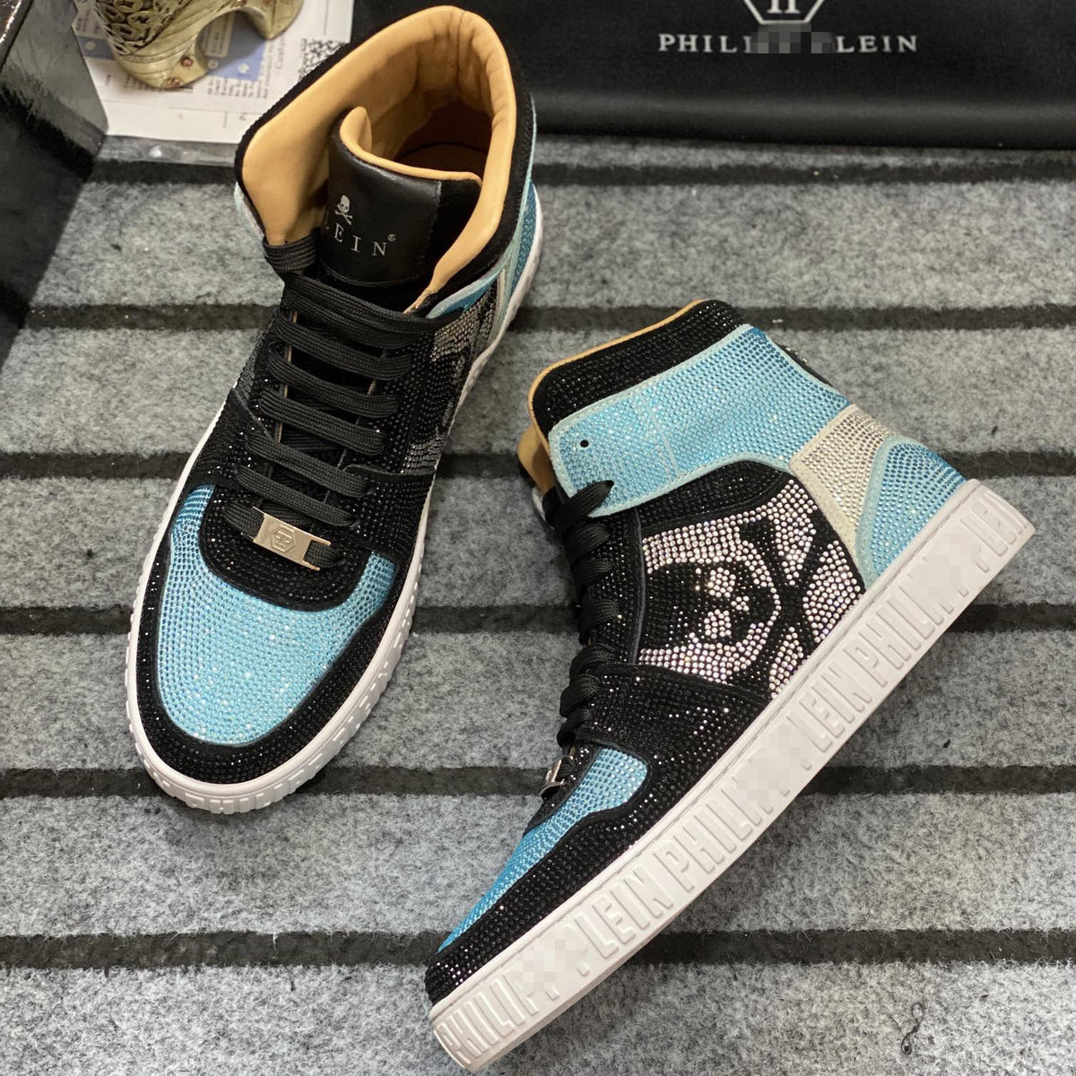 Sneakers