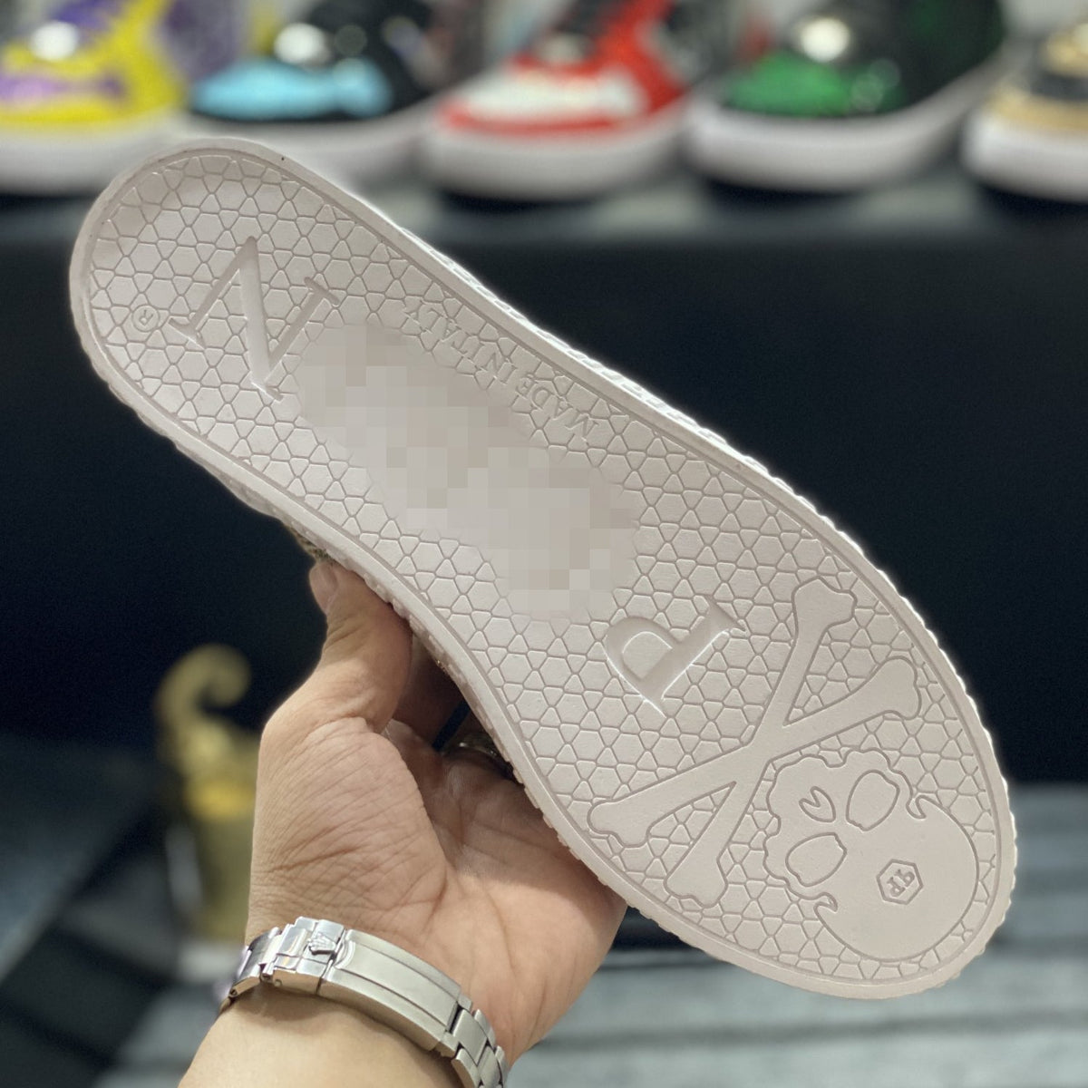 Sneakers