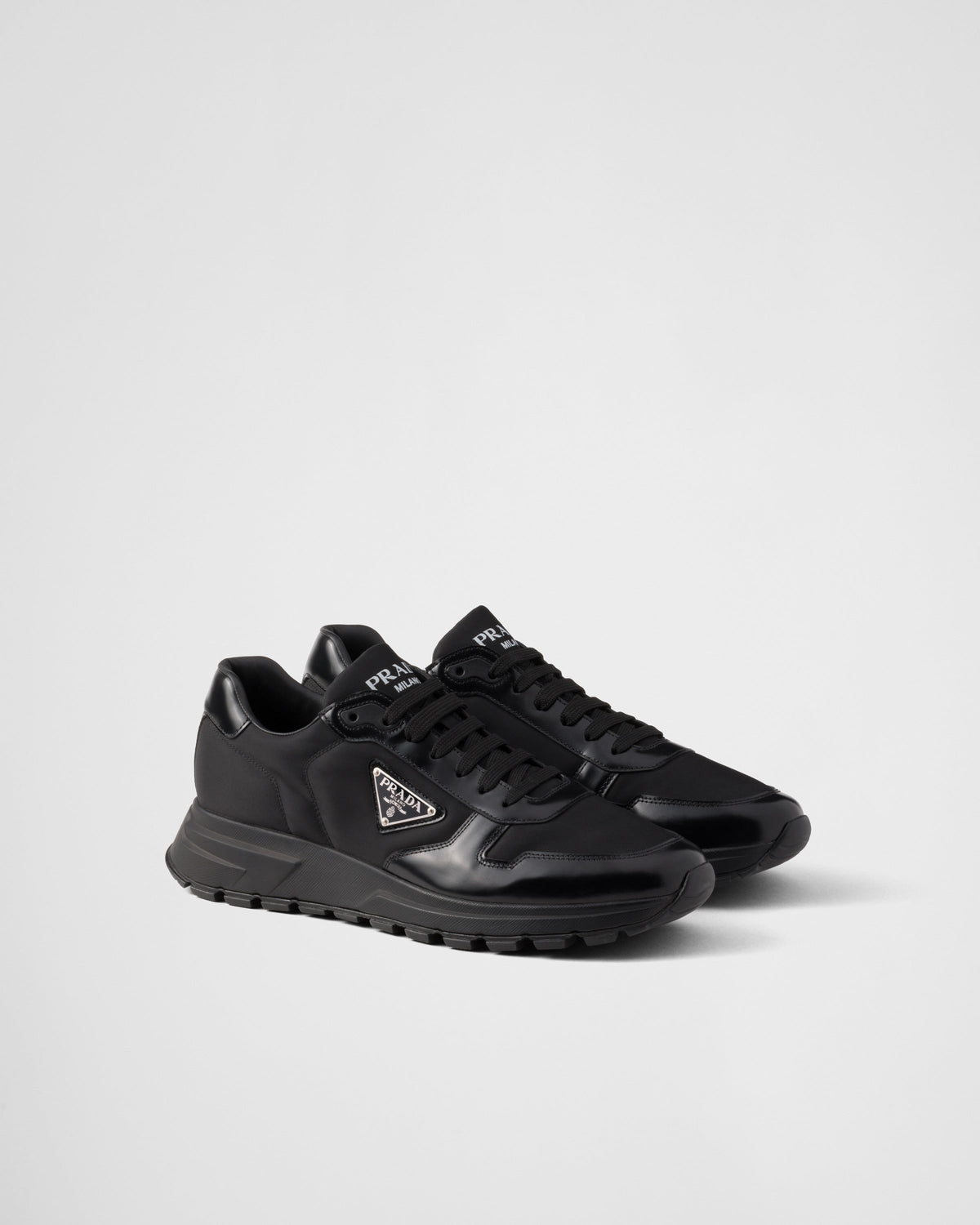 P Sneakers