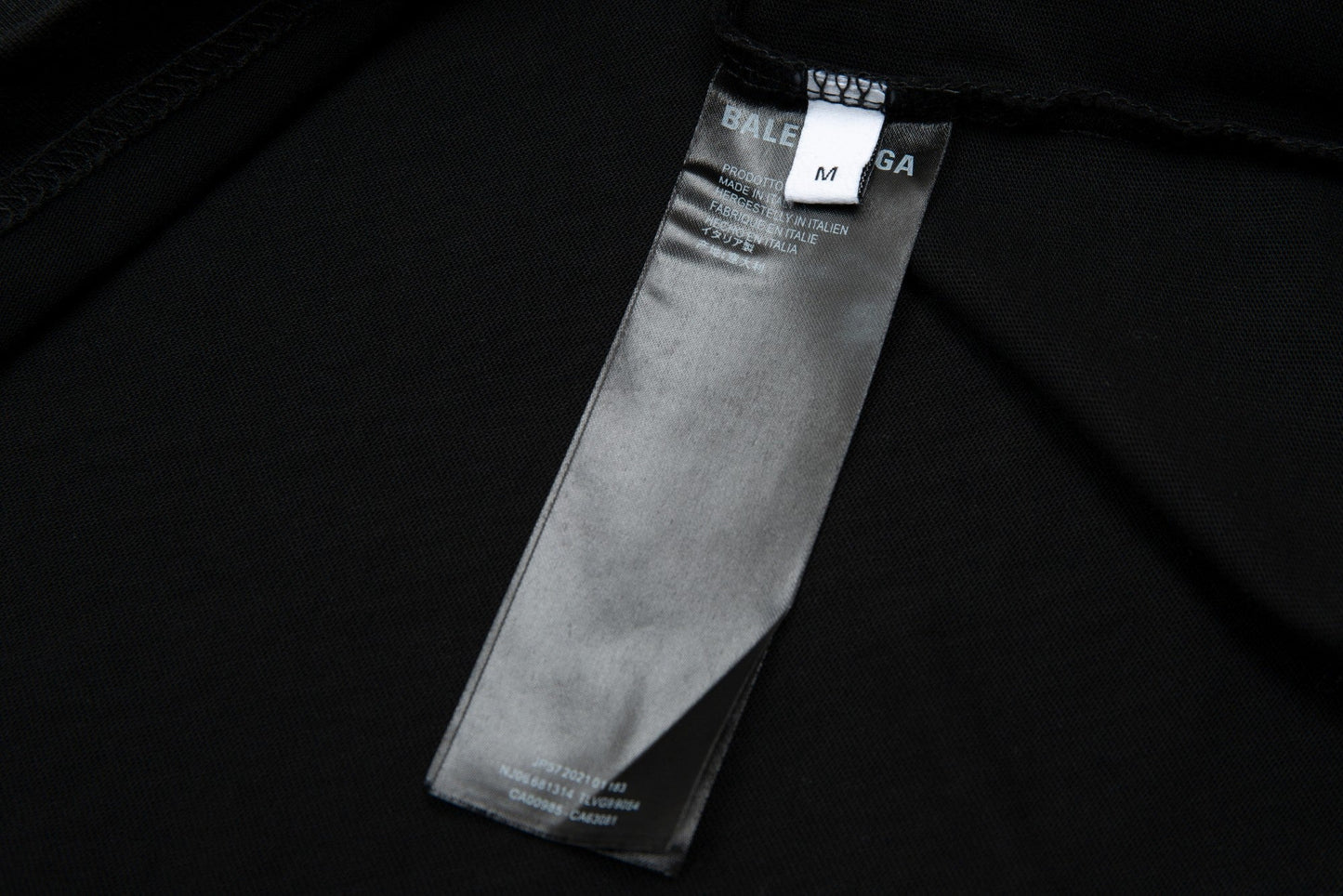 B t-shirt