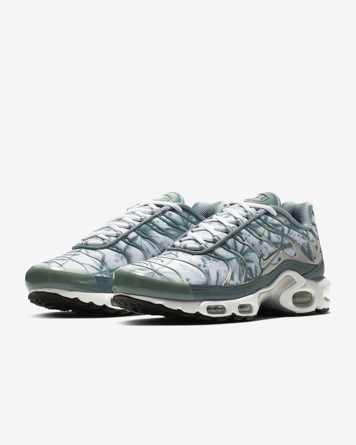 N Sneakers