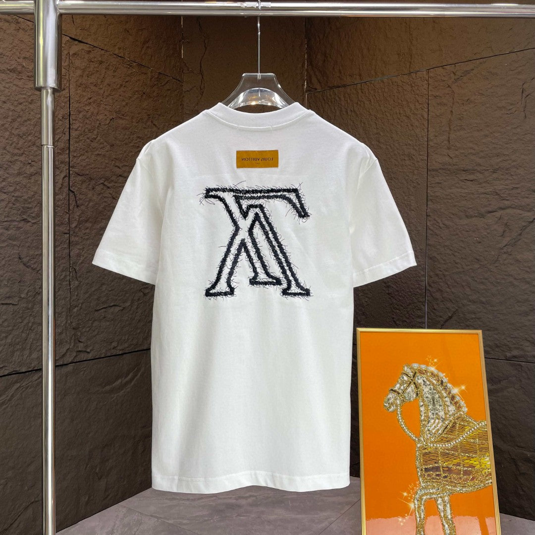 L t-shirt