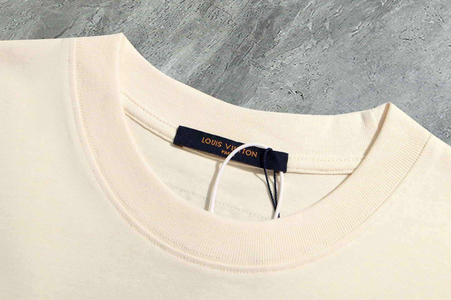 L t-shirt