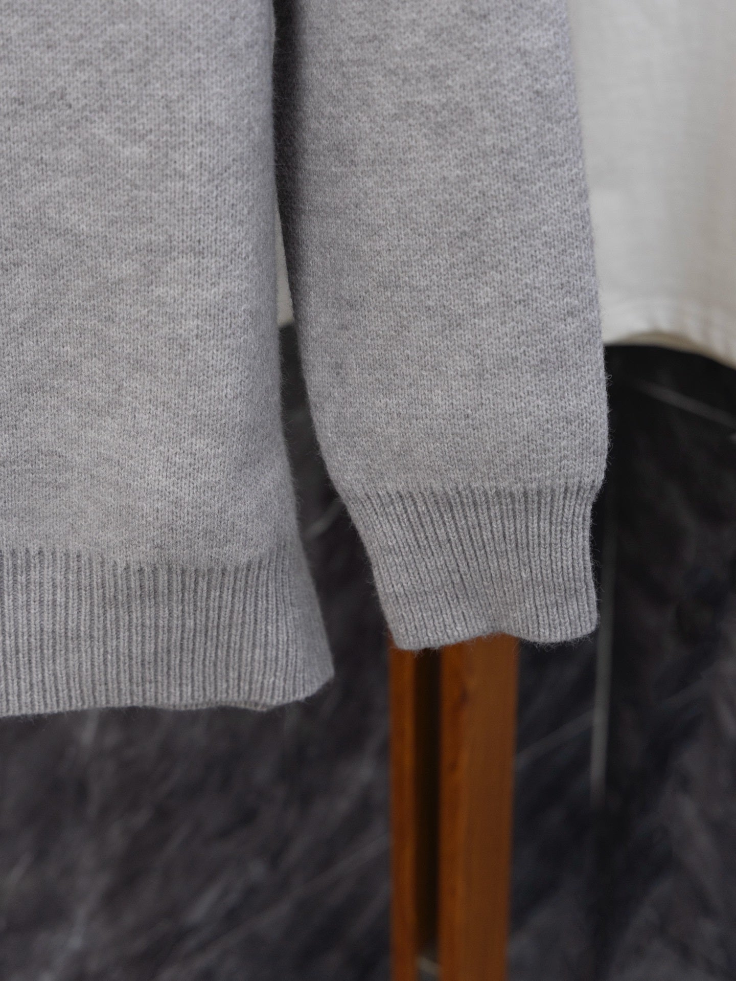 L hoodie