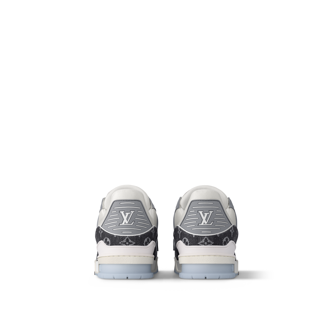 L Sneakers
