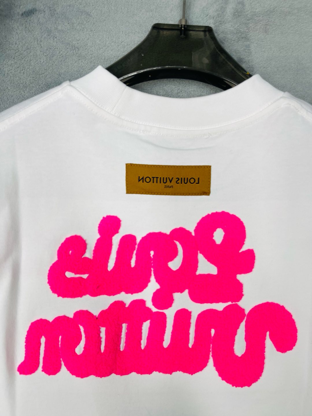 L t-shirt