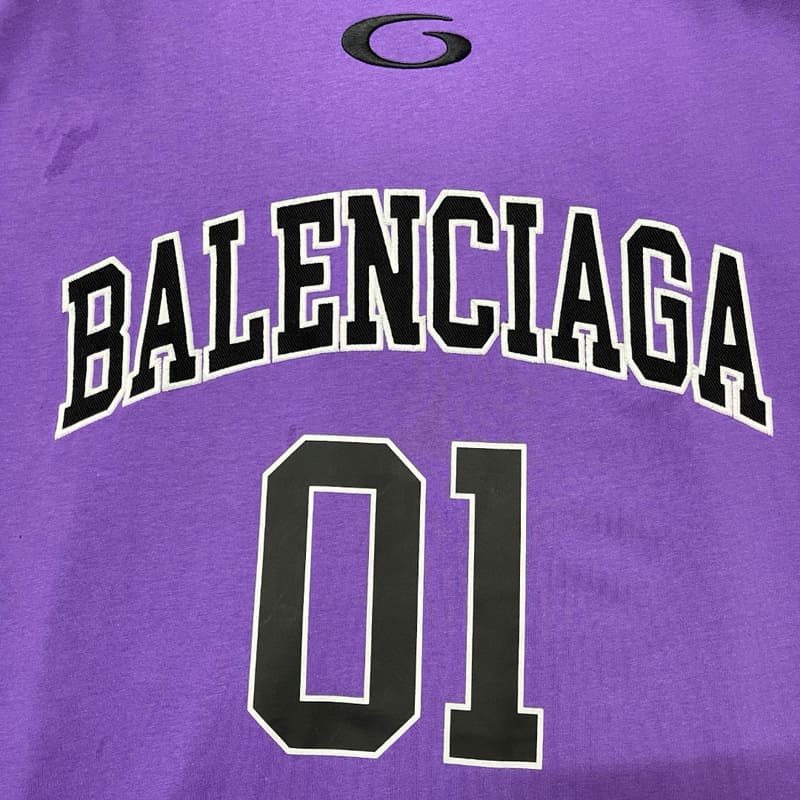 B T-shirt