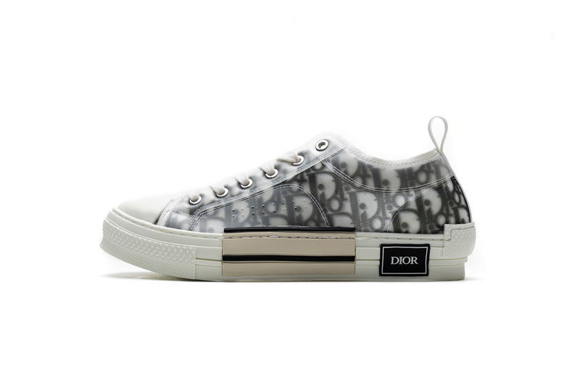 D Sneakaers stylish