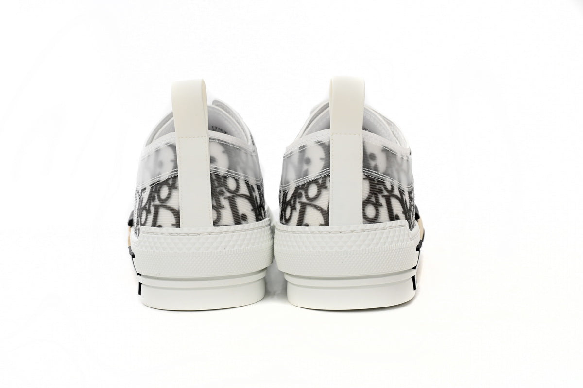 D Sneakaers stylish