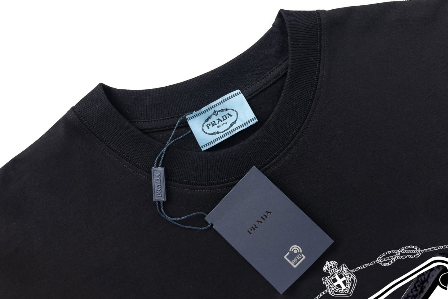 P t-shirt