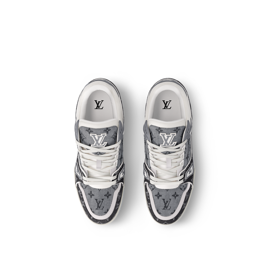L Sneakers