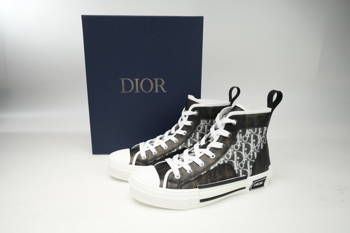 D Sneakaers stylish
