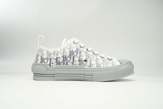 D Sneakaers stylish