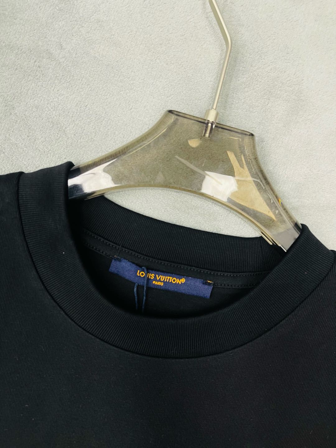 L t-shirt