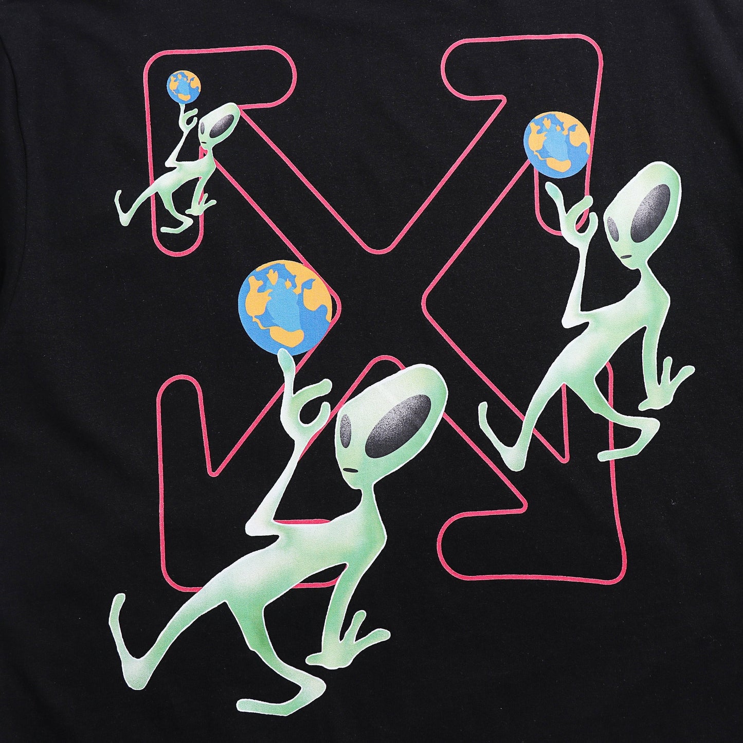O t-shirt