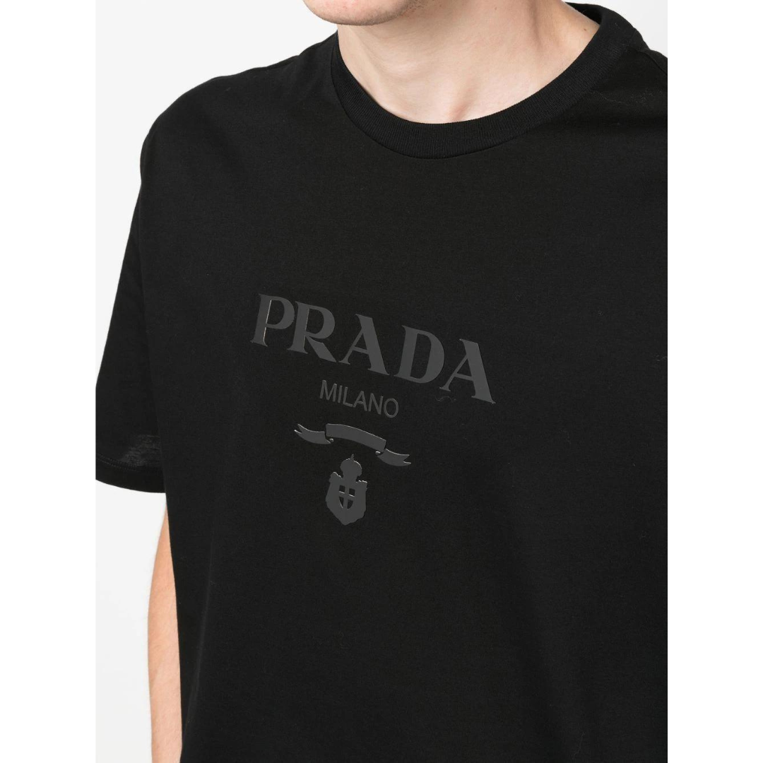 P t-shirt