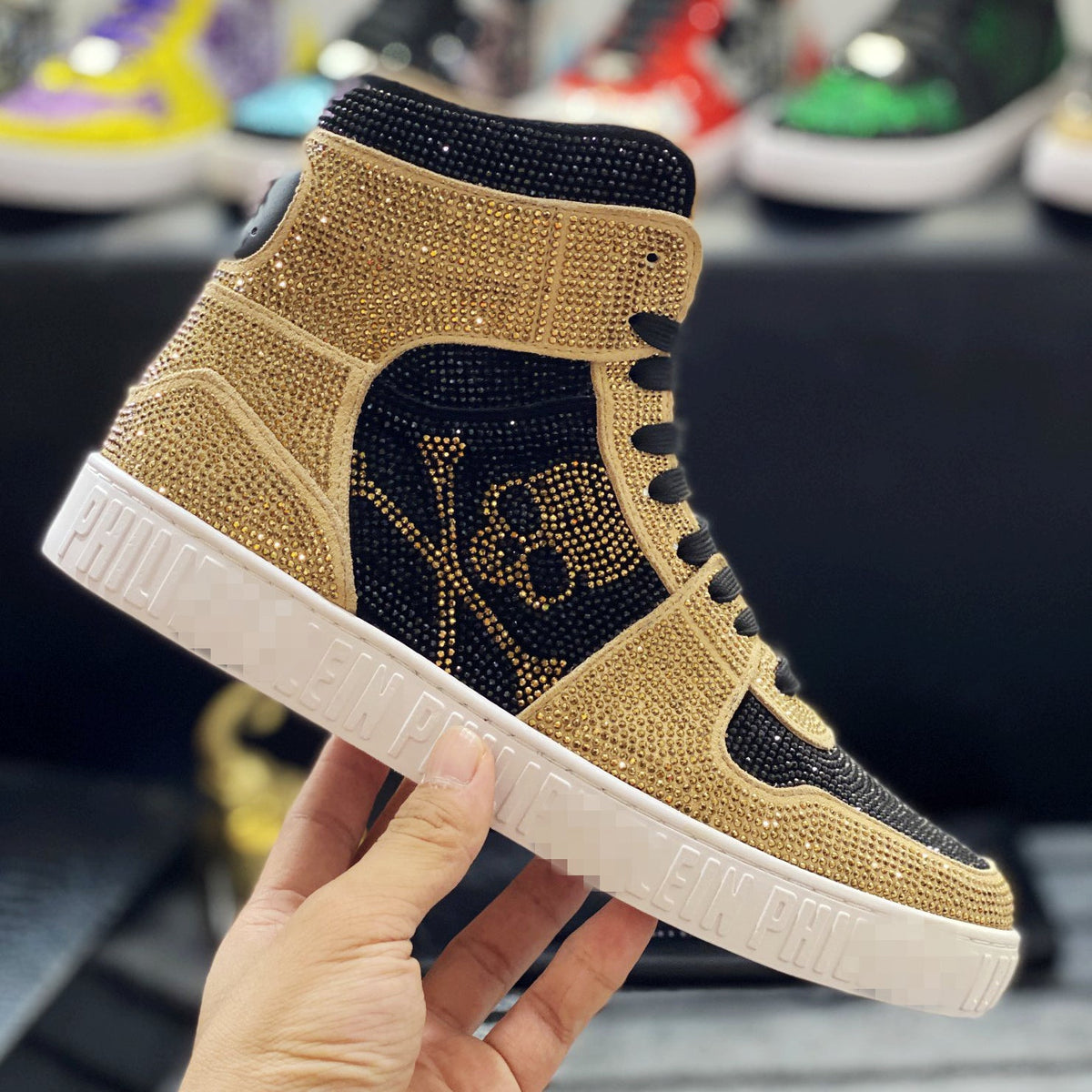Sneakers