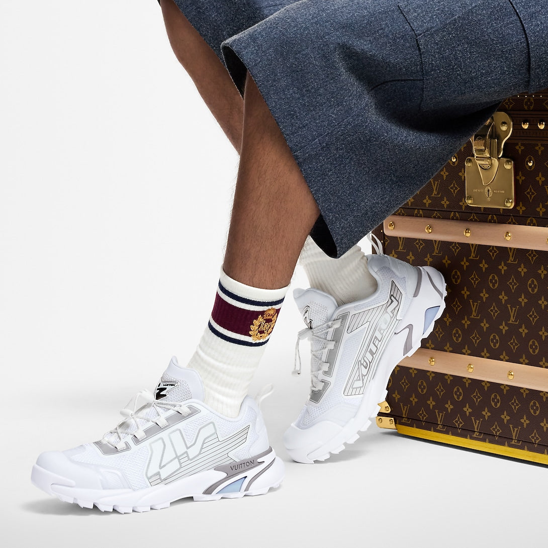 L Sneakers