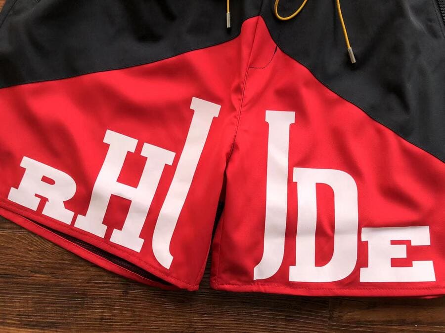 R Yachting Short Red