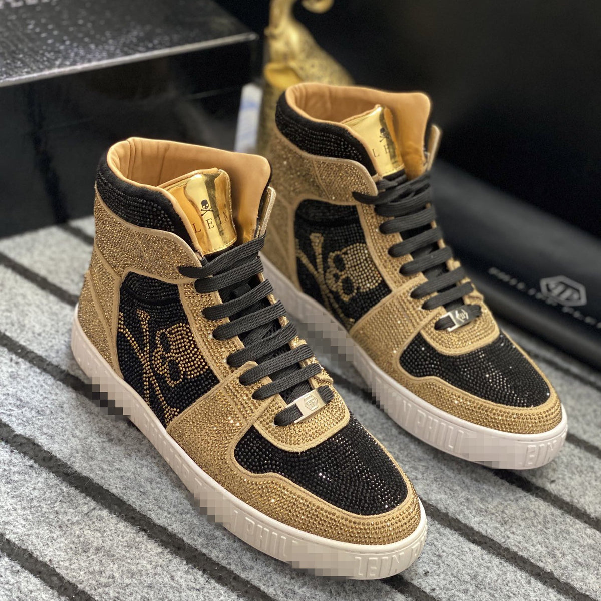 Sneakers
