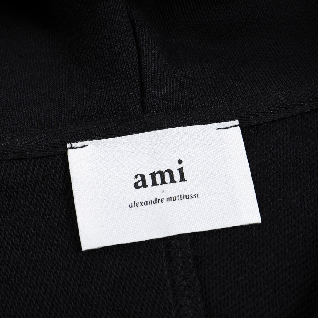 Am Tracksuit