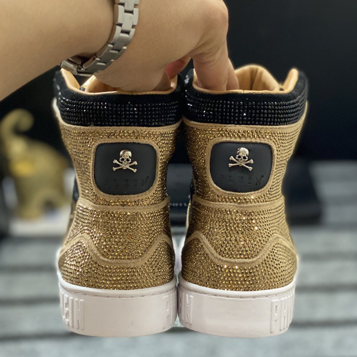Sneakers