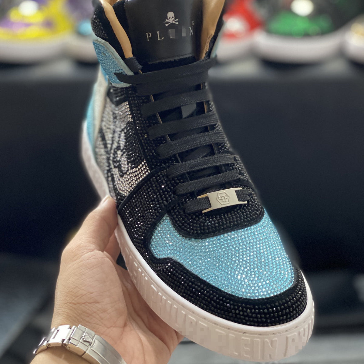 Sneakers