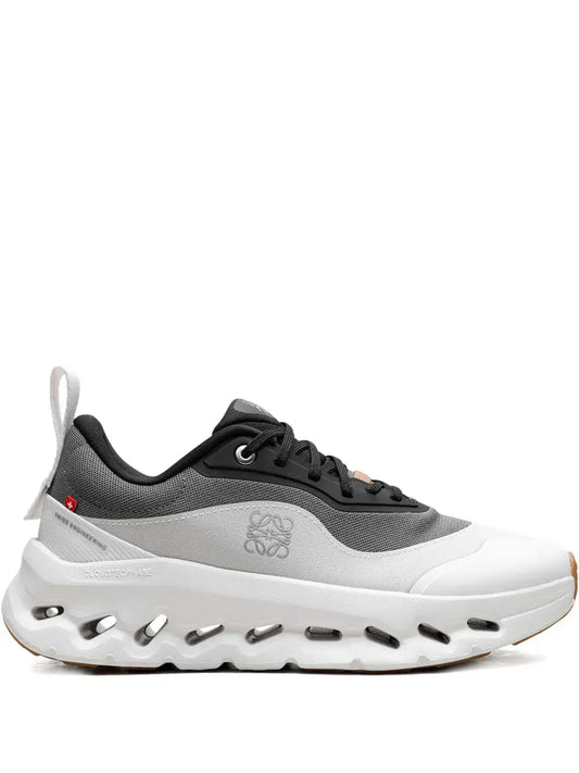 OC Sneakers