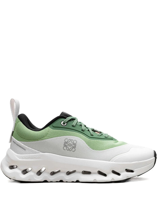 OC Sneakers