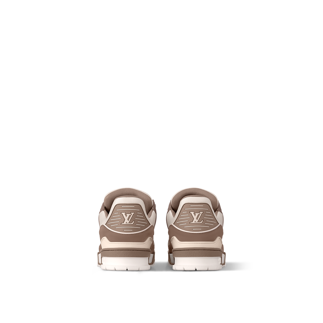 L Sneakers