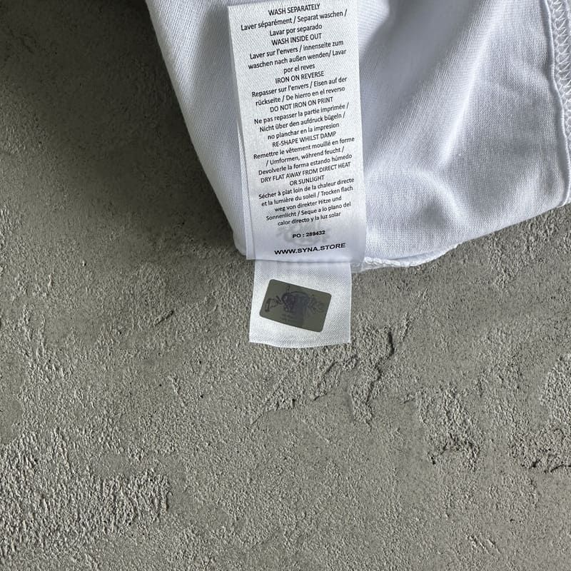 S t-shirt