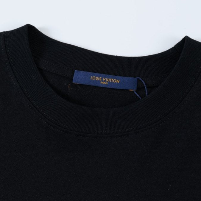 L t-shirt