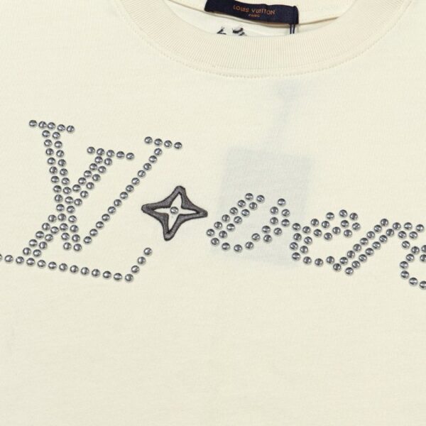 L t-shirt