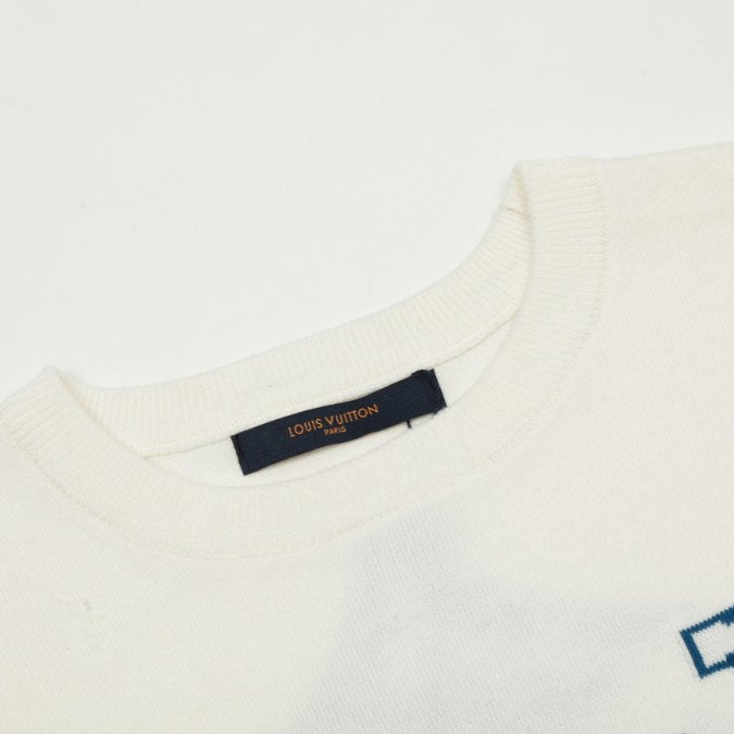 L t-shirt