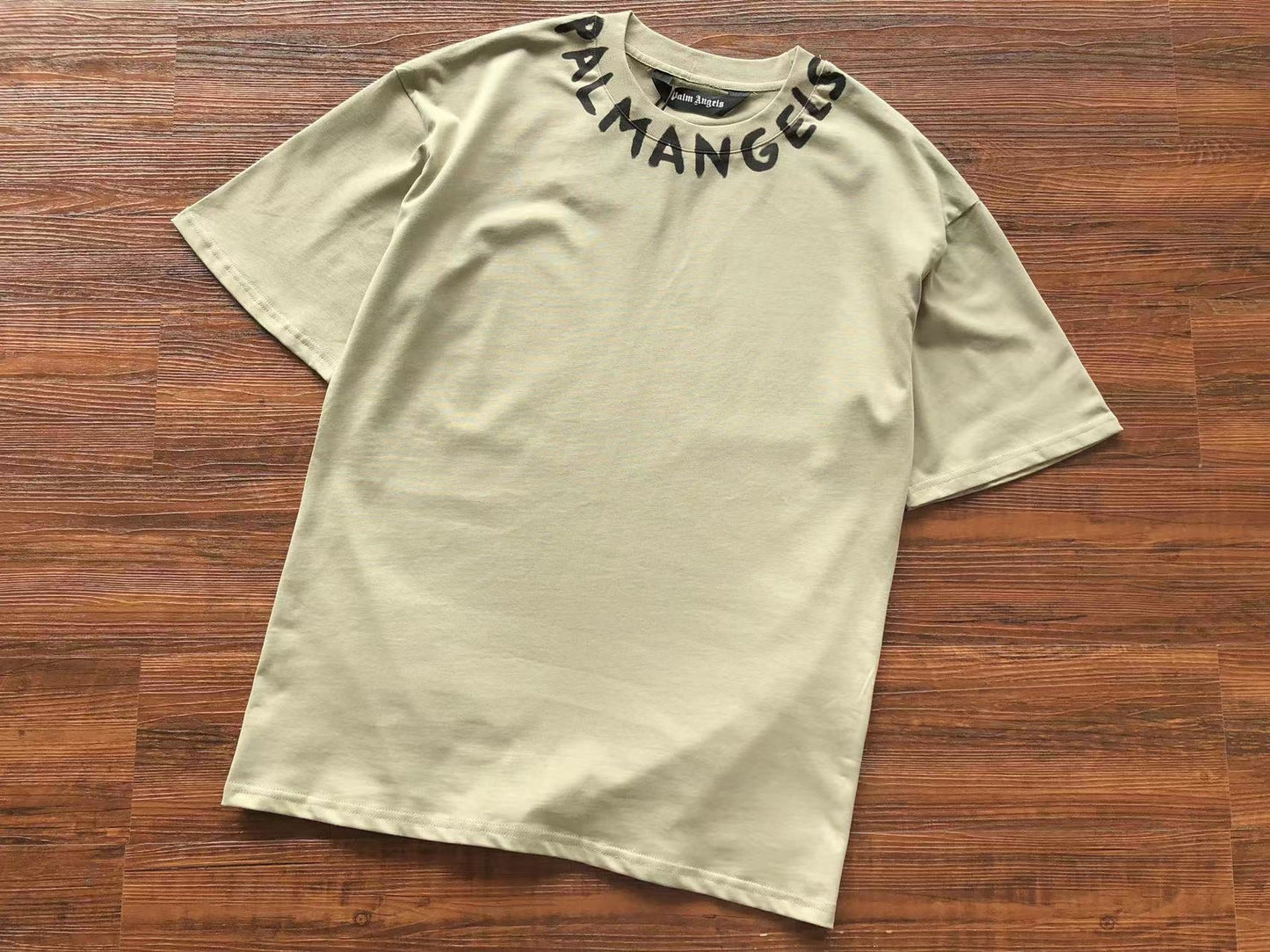 P t-shirt