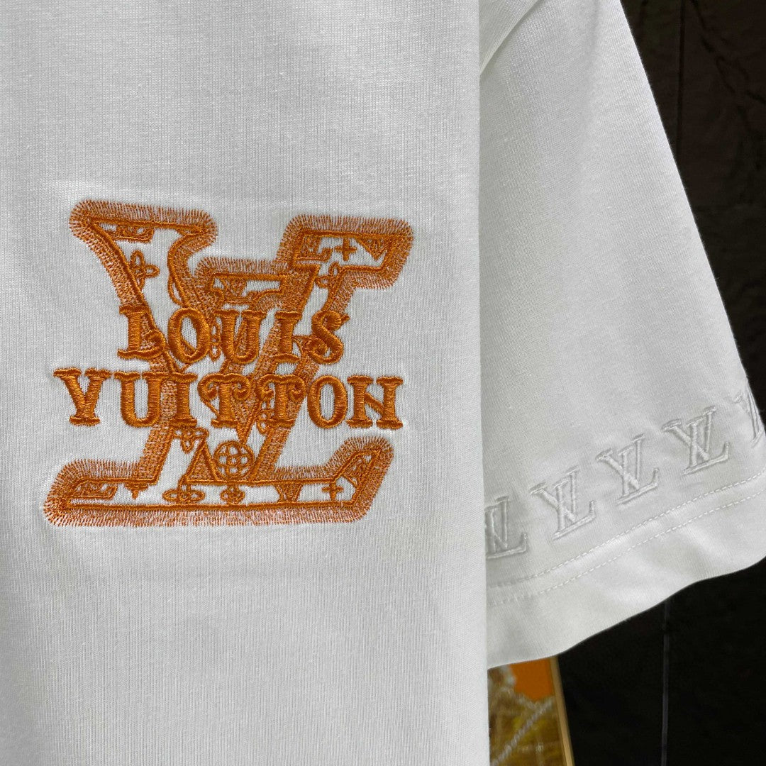 L t-shirt