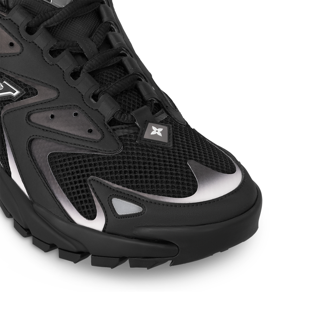 L Sneakers