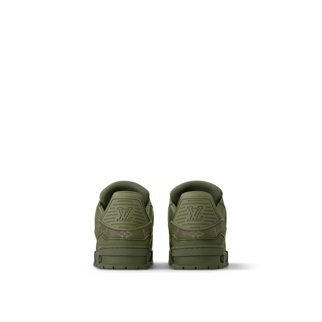 L Sneakers