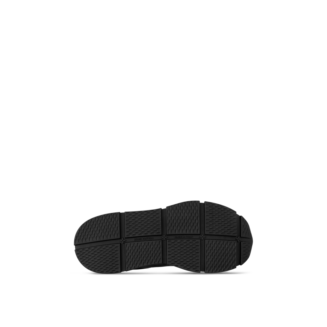 L Sneakers