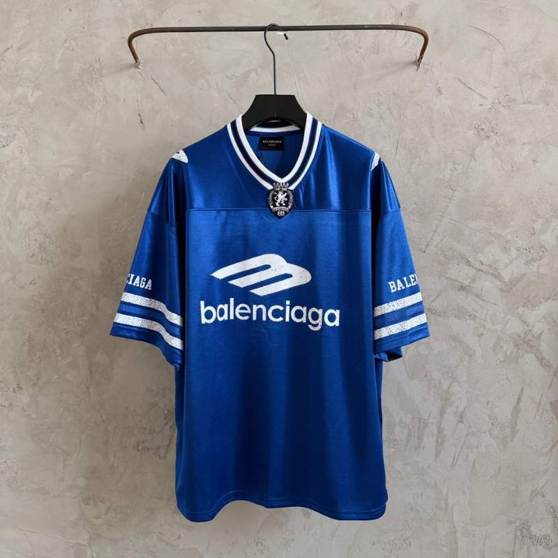 B T-shirt