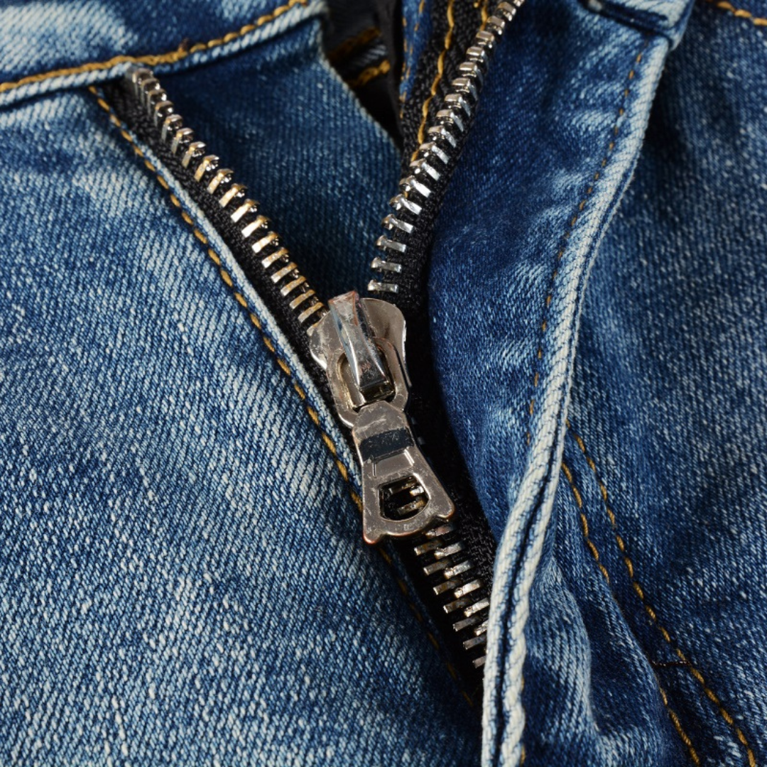 Logo Distressed Jeans