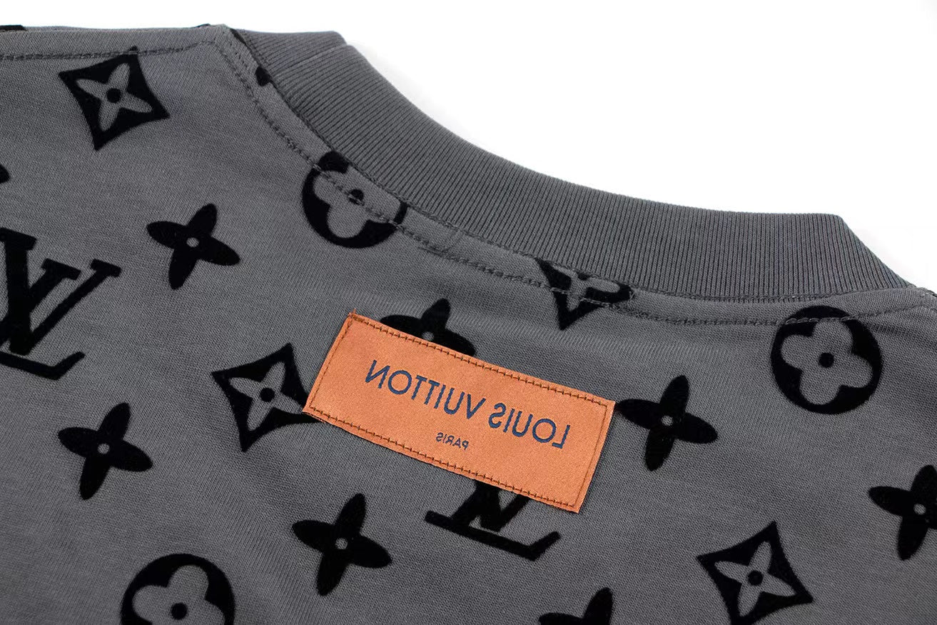 L t-shirt
