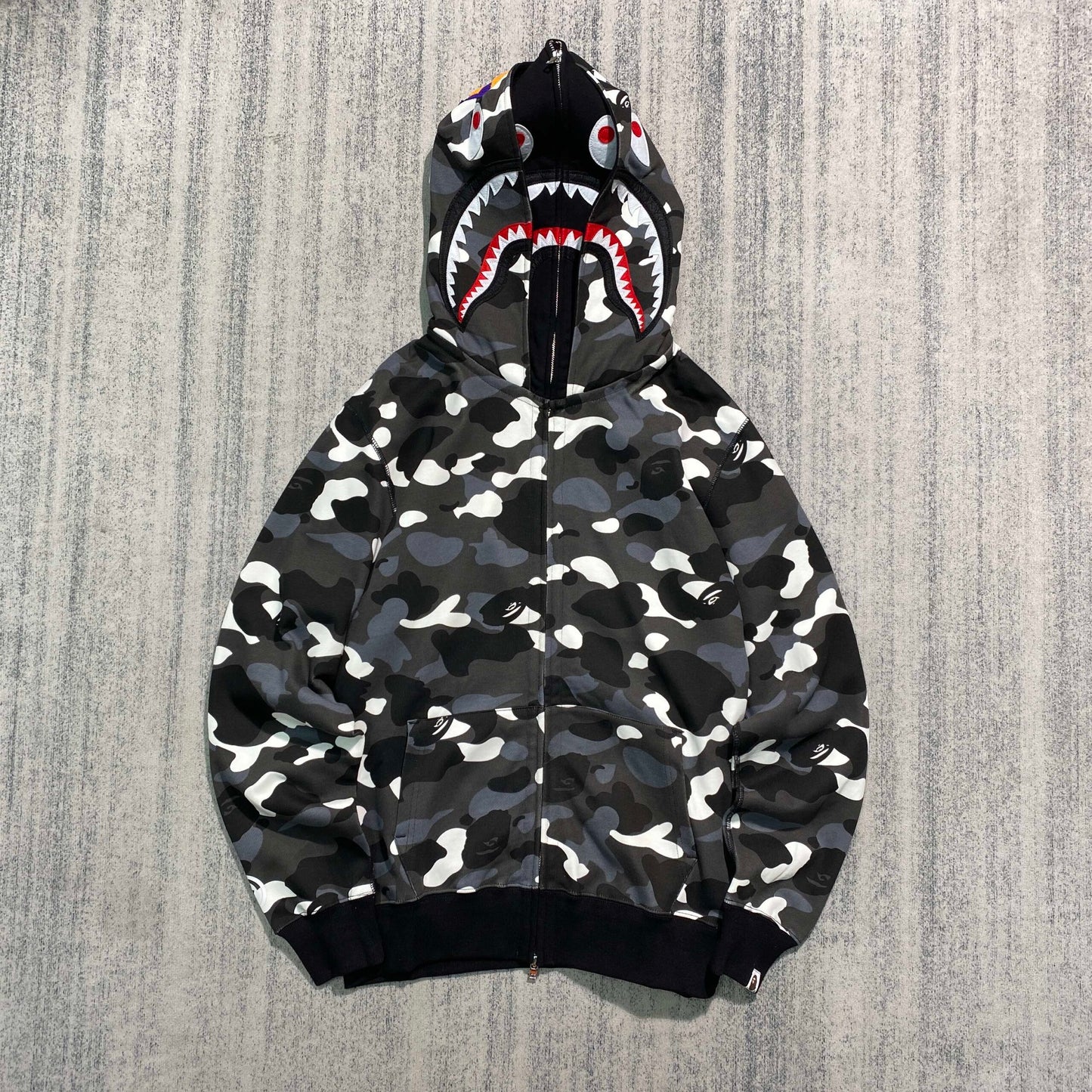 B hoodie