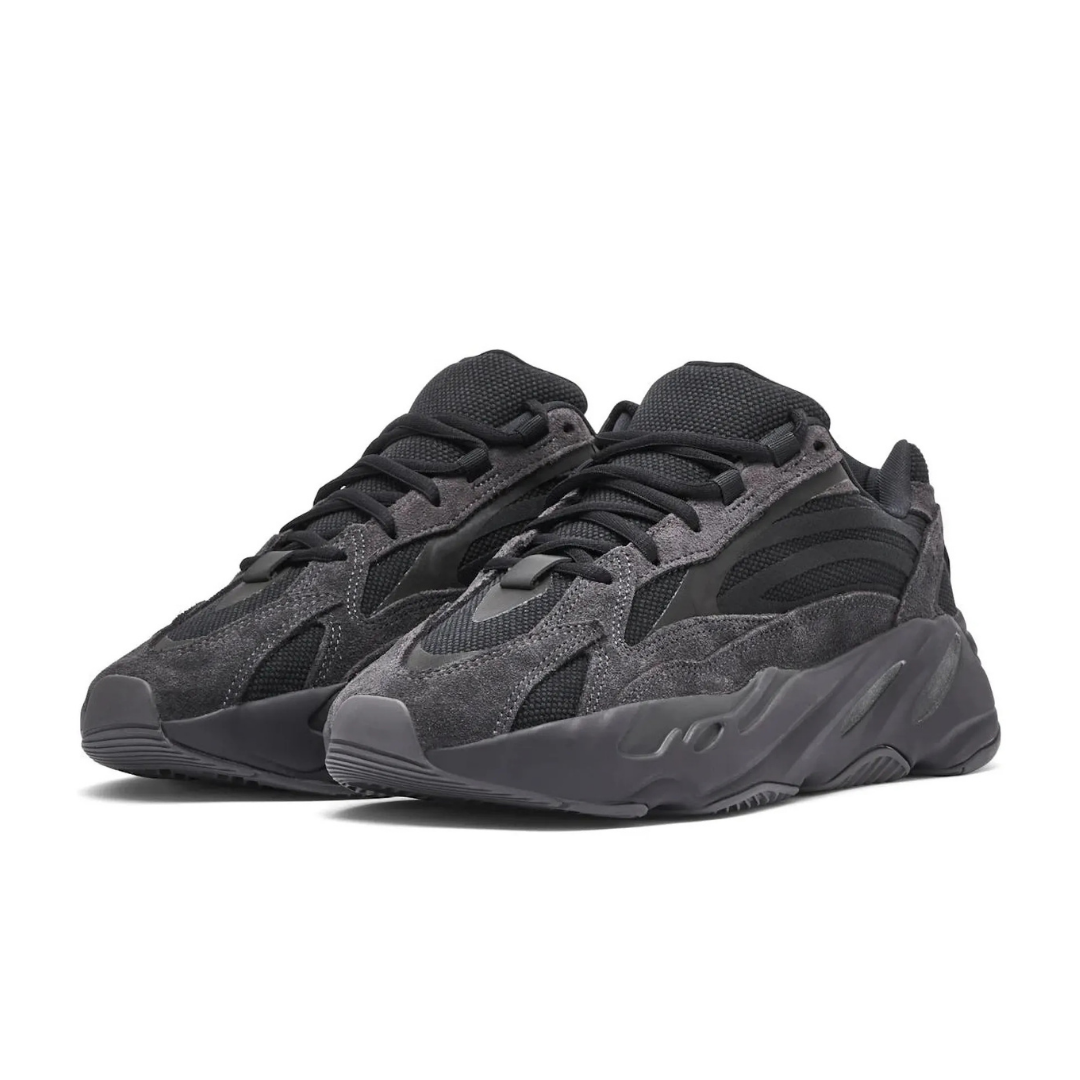 Shoes 700 V2 "Vanta"