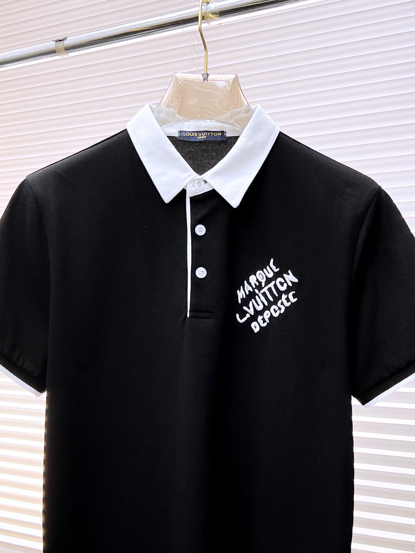 L t-shirt