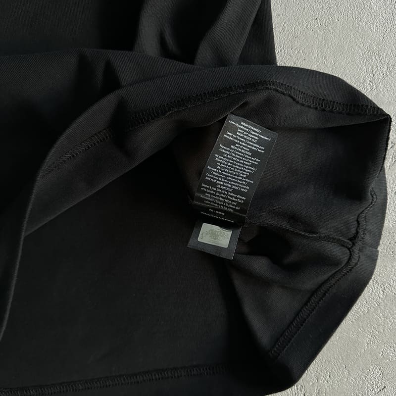 S t-shirt