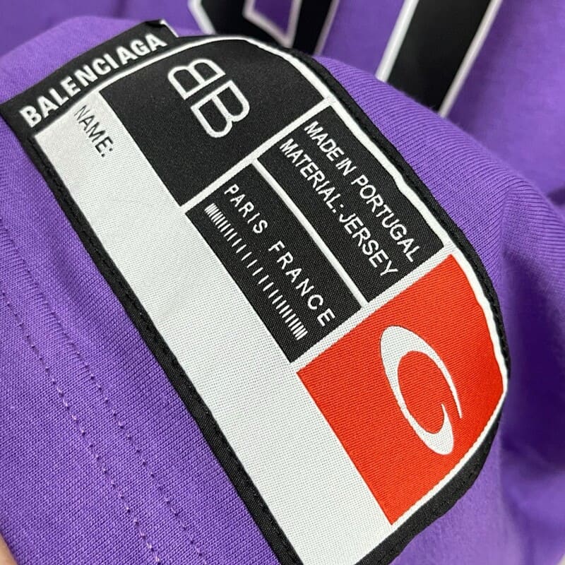 B T-shirt