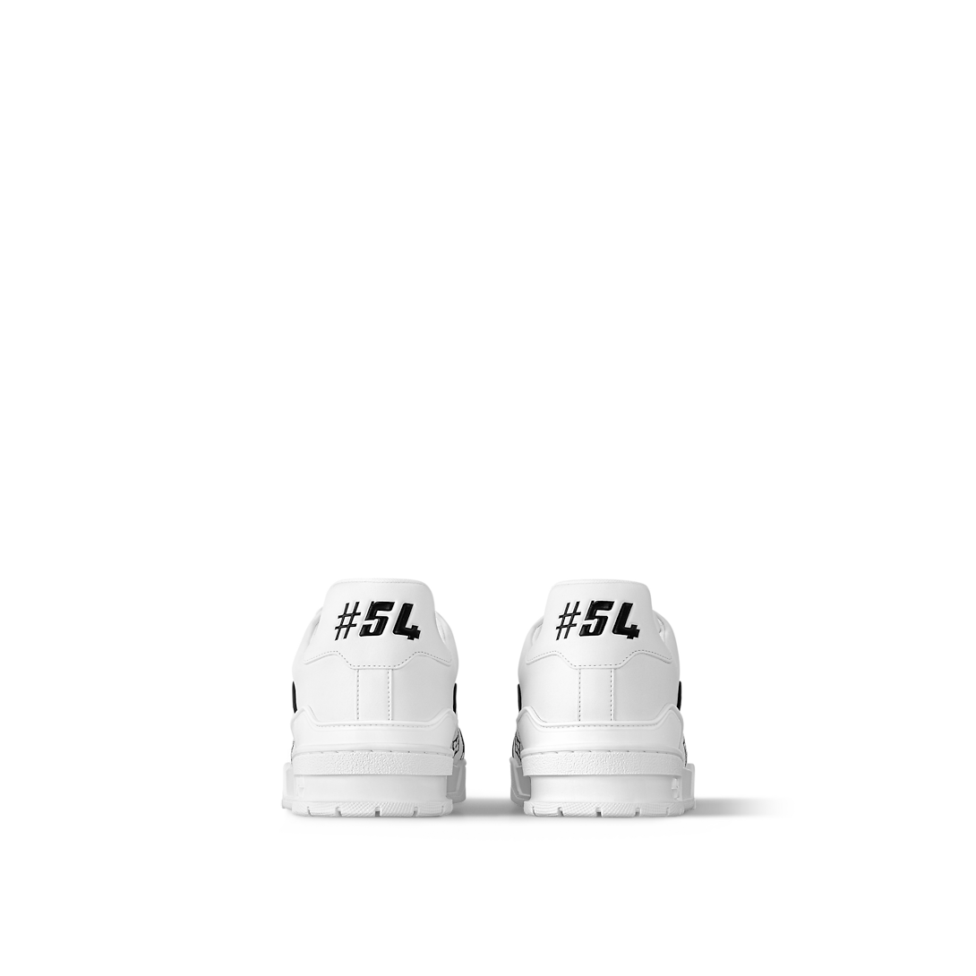 L Sneakers