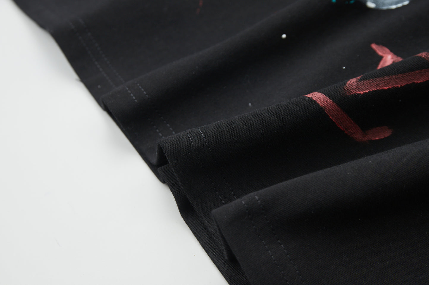 L t-shirt